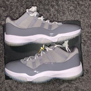 Jordan 11 low cool grey size 9.5